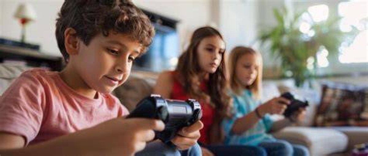 A Guide to Bonding Through Gaming