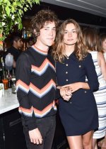 Andrew Vanwyngarden's Wife: a Deep Dive into Their Relationship