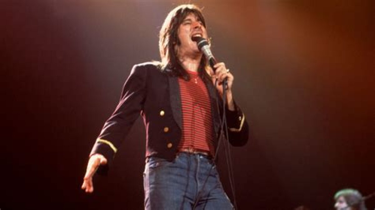 Exploring the Musical Journey of Steve Perry: the Journey of a Legend