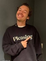 Is Chris Olsen Behind Harry Styles Pleasing Tiktok Account?