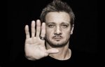 Jeremy Renner's Fingers: an Insight into His Journey and Recovery